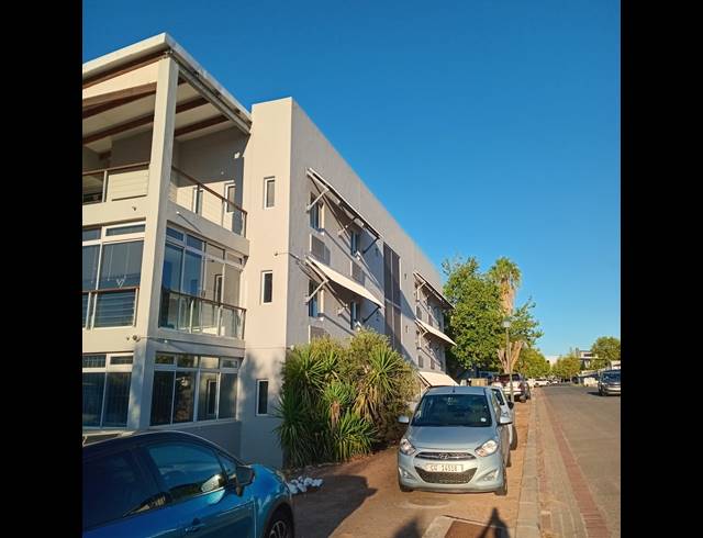 221M² OFFICE TO LET IN TECHNO PARK